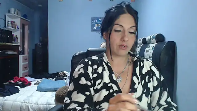 Snapshot of sahtlove1 chatting on June 2026 01:14:01 AM sahtlove1 online show from June 2026 01:14:01 AM