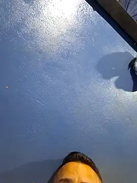 Eumanzor online show from April 2026 01:33:01 AM