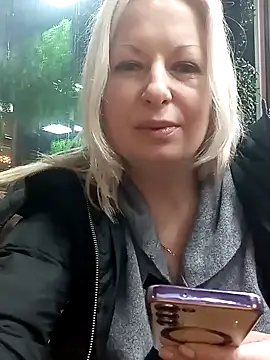 Snapshot of Arina_smiles chatting on December 2024 06:53:01 PM Arina smiles online show from December 2024 06:53:01 PM