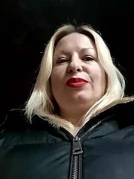 Snapshot of Arina_smiles chatting on March 2025 08:11:02 PM Arina smiles online show from March 2025 08:11:02 PM
