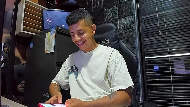boy bigcock24cm online show from July 2026 12:39:01 AM