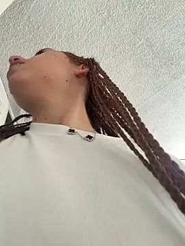 valenor  online show from February 2026 06:52:02 PM