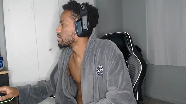 Snapshot of ChrisVacher chatting on December 2024 06:22:02 AM ChrisVacher online show from December 2024 06:22:02 AM