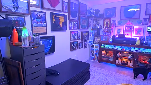 Snapshot of Briefs_bud chatting on January 2025 01:18:02 AM Briefs bud online show from January 2025 01:18:02 AM