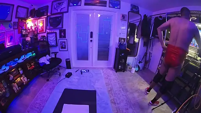 Snapshot of Briefs_bud chatting on February 2025 07:27:01 AM Briefs bud online show from February 2025 07:27:01 AM