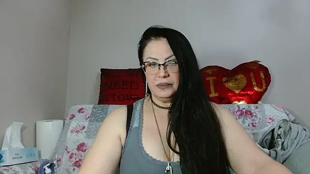 x  KHALEESI  x online show from November 2025 03:32:02 PM