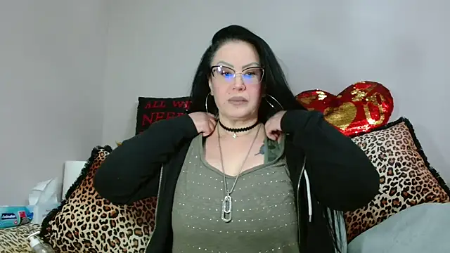 x  KHALEESI  x online show from February 2026 11:19:02 PM