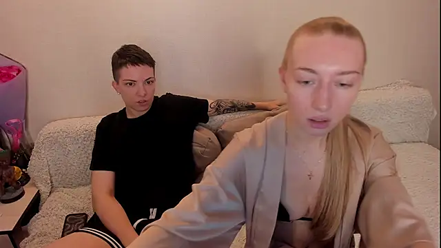 secret dreams   online show from November 2025 02:38:01 PM