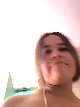 Snapshot of sweet_lucia chatting on January 2025 02:51:02 AM sweet lucia online show from January 2025 02:51:02 AM