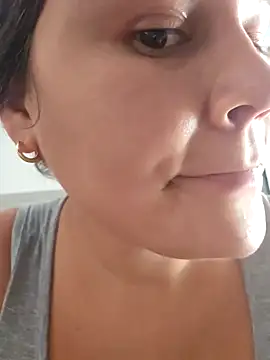 Snapshot of sweet_lucia chatting on January 2025 05:19:01 PM sweet lucia online show from January 2025 05:19:01 PM