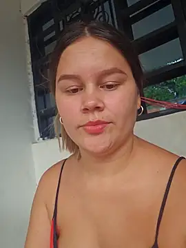 Snapshot of sweet_lucia chatting on November 2025 05:44:01 PM sweet lucia online show from November 2025 05:44:01 PM