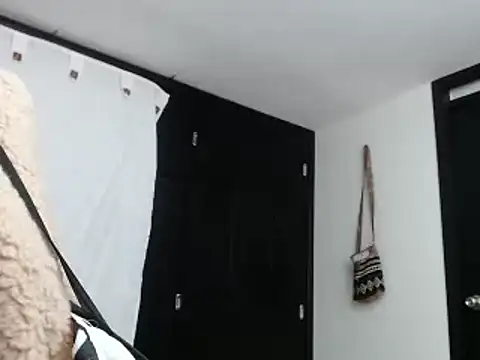 Snapshot of Sonialorens_ chatting on December 2024 09:11:01 PM Sonialorens  online show from December 2024 09:11:01 PM