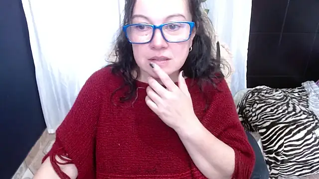 Snapshot of Sonialorens_ chatting on January 2025 06:28:01 PM Sonialorens  online show from January 2025 06:28:01 PM