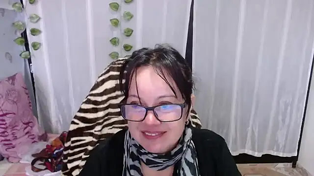 Snapshot of Sonialorens_ chatting on January 2025 02:25:02 PM Sonialorens  online show from January 2025 02:25:02 PM