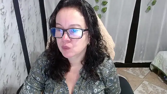 Snapshot of Sonialorens_ chatting on March 2025 12:29:01 PM Sonialorens  online show from March 2025 12:29:01 PM