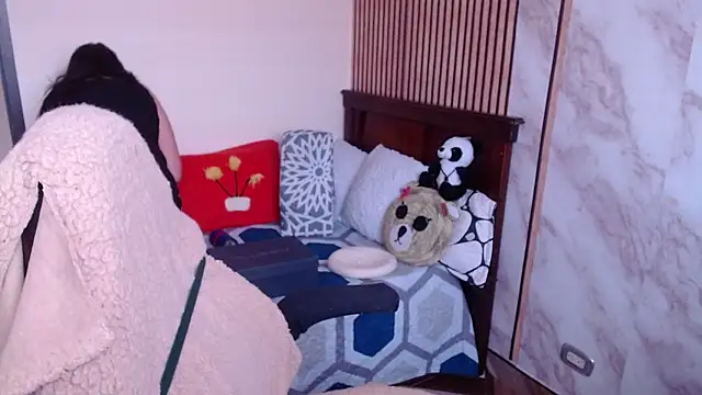 Sonialorens  online show from January 2026 02:43:01 PM