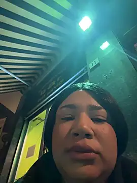 IamSashaLuv online show from December 2025 05:57:01 AM