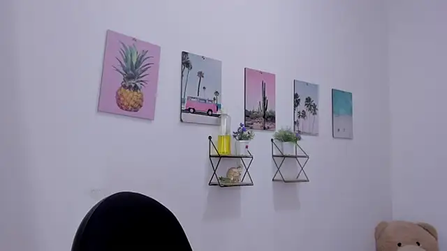 Emma lean online show from February 2026 05:19:02 PM