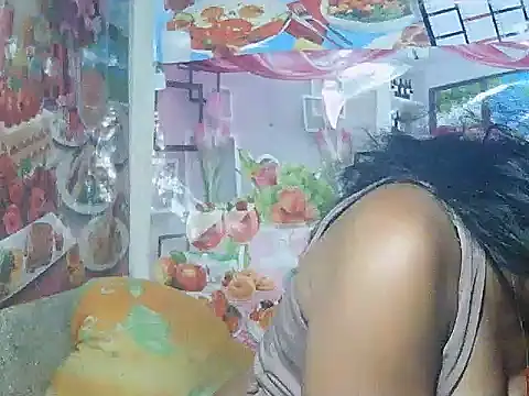 Snapshot of Hyncam chatting on April 2026 04:15:01 PM Hyncam online show from April 2026 04:15:01 PM