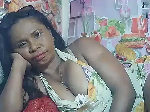 Snapshot of Hyncam chatting on April 2026 07:42:01 AM Hyncam online show from April 2026 07:42:01 AM