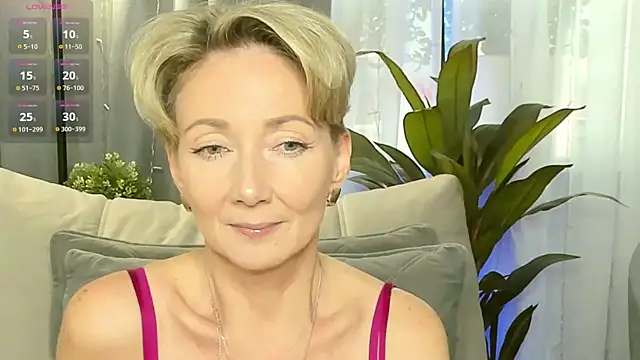 Snapshot of AkexandraFix chatting on September 2025 12:41:01 PM AkexandraFix online show from September 2025 12:41:01 PM