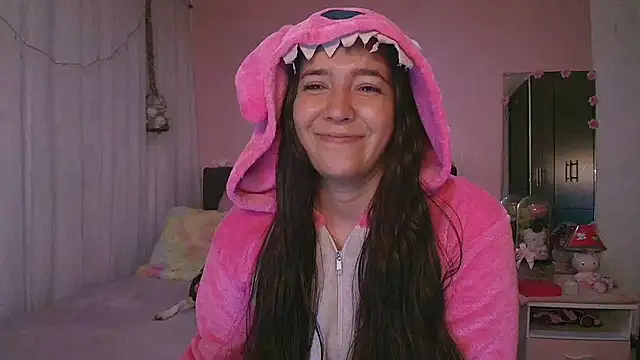 Snapshot of Foxy_Megan chatting on November 2025 08:44:01 PM Foxy Megan online show from November 2025 08:44:01 PM