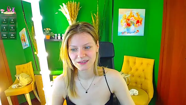 Snapshot of MaryHiggins chatting on March 2025 10:44:01 AM MaryHiggins online show from March 2025 10:44:01 AM