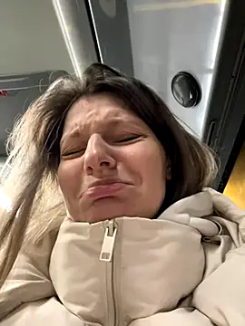 Snapshot of MaryHiggins chatting on December 2025 04:12:02 PM MaryHiggins online show from December 2025 04:12:02 PM