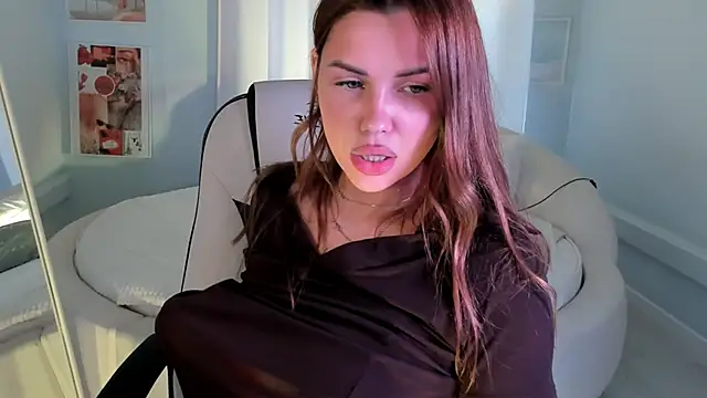Roxana Wet  online show from June 2026 01:28:01 PM