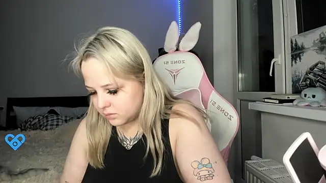 Snapshot of B_Ratz chatting on November 2025 07:05:01 PM B Ratz online show from November 2025 07:05:01 PM