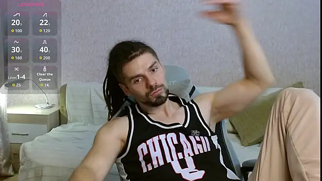 Aestheticguy101 online show from October 2025 01:34:01 PM