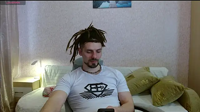 Aestheticguy101 online show from April 2026 03:06:01 PM