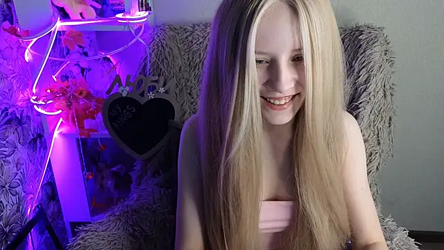 sarakaell online show from November 2025 03:06:01 AM