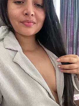 Snapshot of vellaAngel chatting on December 2024 04:15:01 PM vellaAngel online show from December 2024 04:15:01 PM