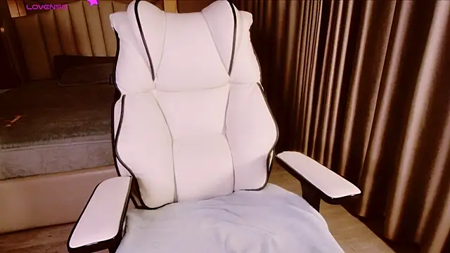 Snapshot of Girl__Funny chatting on September 2025 05:51:02 PM Girl Funny online show from September 2025 05:51:02 PM