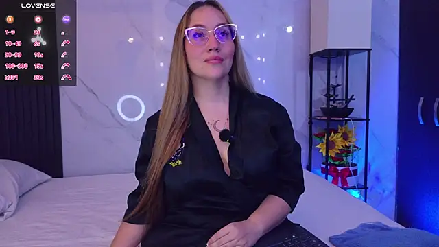 hotpawgmilf online show from April 2026 05:29:02 AM