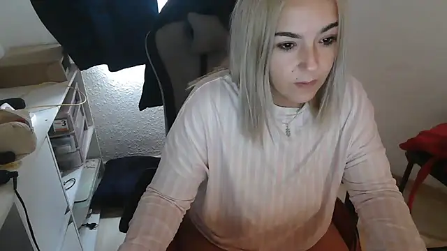 Snapshot of bekka__ chatting on November 2025 09:53:02 AM bekka online show from November 2025 09:53:02 AM