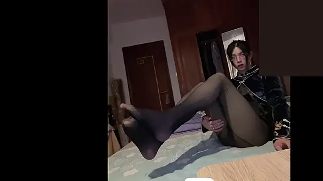 Snapshot of CrytinaSissyCrossdress chatting on March 2025 09:01:02 PM CrytinaSissyCrossdress online show from March 2025 09:01:02 PM