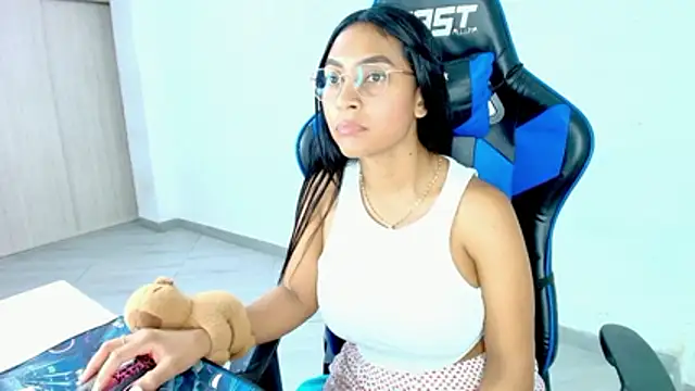 sophiax-x online show from February 2026 03:05:02 AM