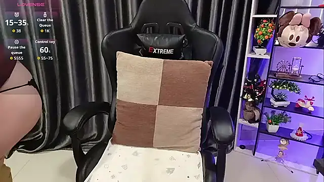 Yuki-yio online show from October 2025 01:13:02 AM