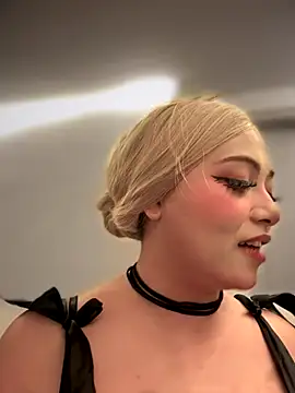 Snapshot of seraphine23 chatting on October 2025 06:01:02 AM seraphine23 online show from October 2025 06:01:02 AM