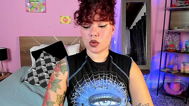 Snapshot of Amy_art chatting on January 2025 08:48:01 PM Amy art online show from January 2025 08:48:01 PM