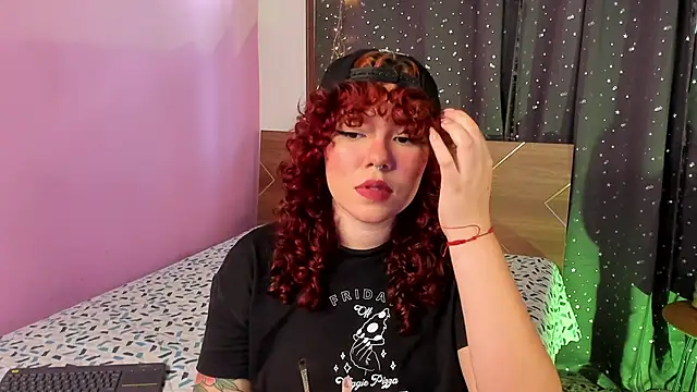 Snapshot of Amy_art chatting on March 2025 06:07:02 PM Amy art online show from March 2025 06:07:02 PM