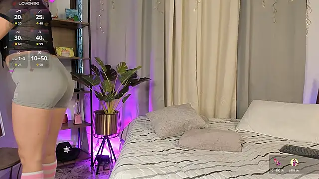 Snapshot of Amy_art chatting on October 2025 08:49:01 PM Amy art online show from October 2025 08:49:01 PM