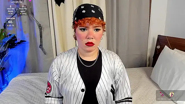 Snapshot of Amy_art chatting on October 2025 08:58:01 PM Amy art online show from October 2025 08:58:01 PM