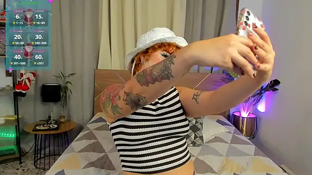 Snapshot of Amy_art chatting on November 2025 08:45:01 PM Amy art online show from November 2025 08:45:01 PM