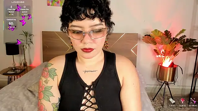 Amy art online show from April 2026 09:15:02 PM