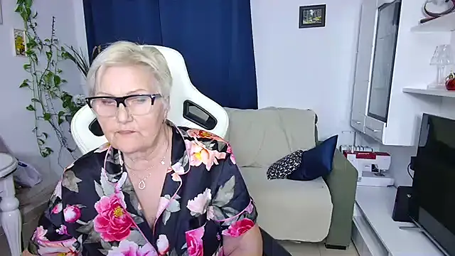 Selenna57 online show from April 2026 05:29:01 PM