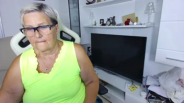 Selenna57 online show from July 2026 05:42:02 PM