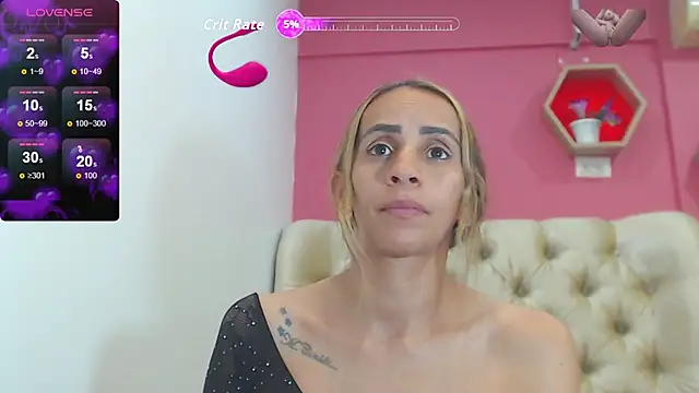 Snapshot of Amber_Moore chatting on February 2026 01:10:02 AM Amber Moore online show from February 2026 01:10:02 AM